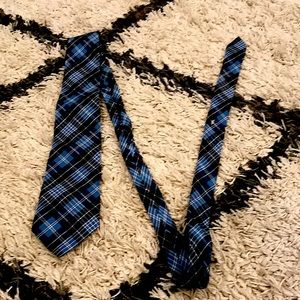 Plaid tie